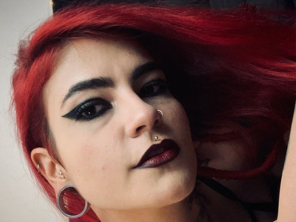 Mina Jade Picture